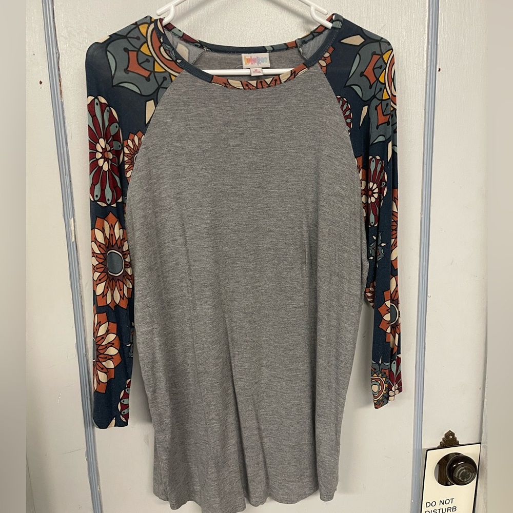 Lularoe- Randy top- size medium-